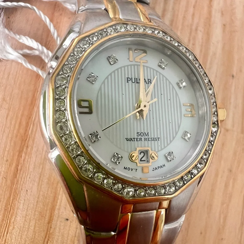 NWT Pulsar ladies two toned crystal accented dress watch NEW BATTERY